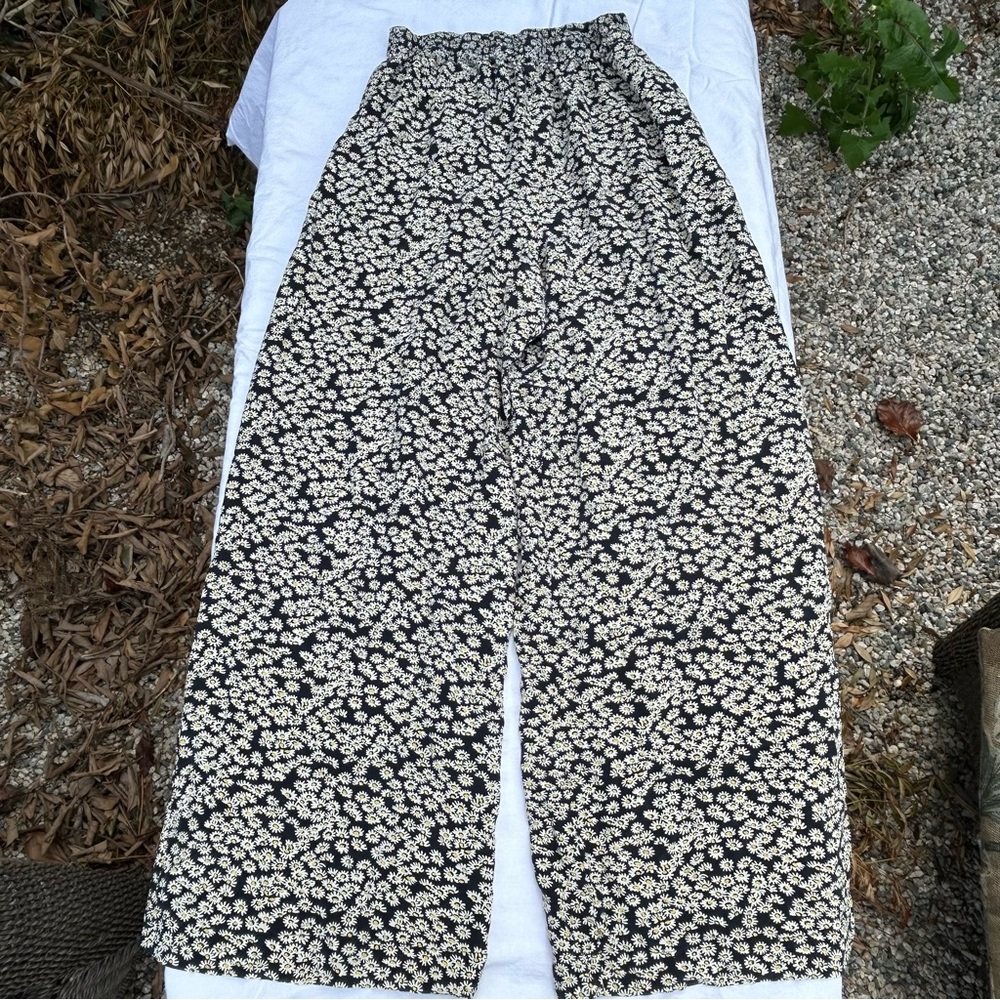 SOLD Vintage 90s Style Neiman Marcus Floral Wide Leg Silk Pants Boho Flowy Daisy - Picture 1 of 8
